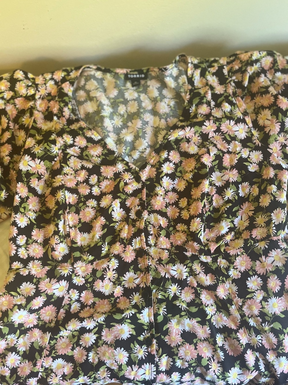 Torrid Black Daisy Floral Button-Front Top